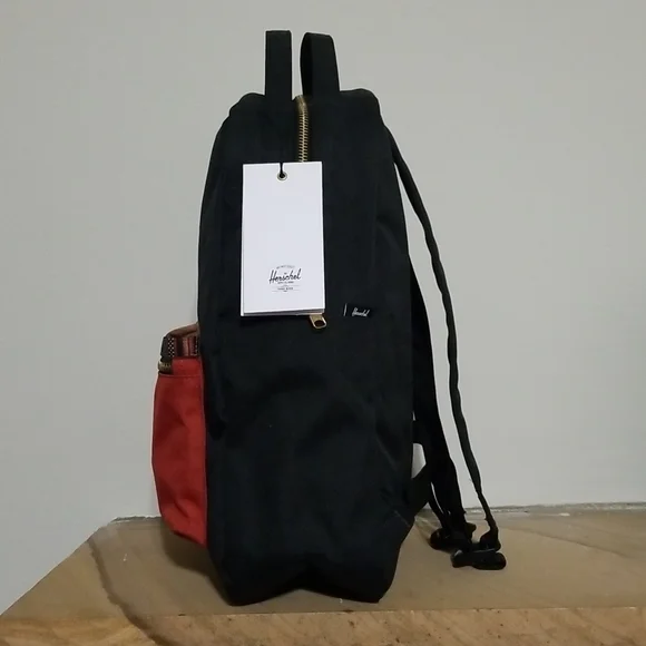 NEW! Herschel Nova Mid-Volume Zip Backpack NWT 12.16 display picture 1